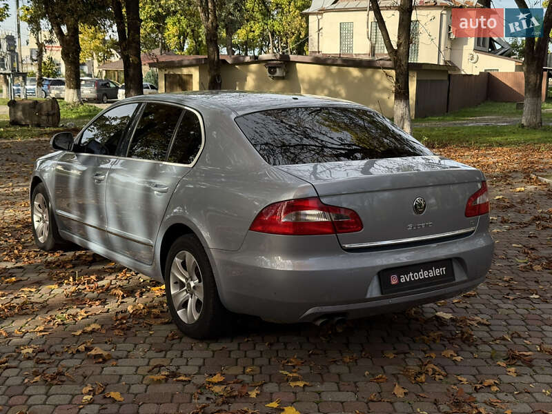 Ліфтбек Skoda Superb 2011 в Тячеві
