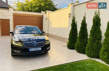 Ліфтбек Skoda Superb 2017 в 