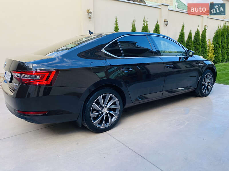 Лифтбек Skoda Superb 2017 в Одессе