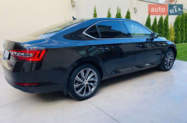 Ліфтбек Skoda Superb 2017 в 