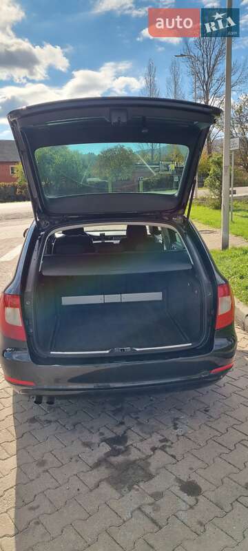 Универсал Skoda Superb 2012 в Косове