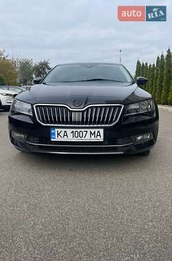 Лифтбек Skoda Superb 2016 в Киеве