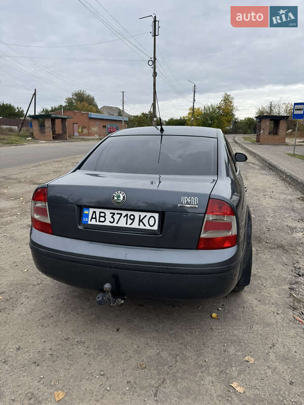 Ліфтбек Skoda Superb 2006 в Ізюмі
