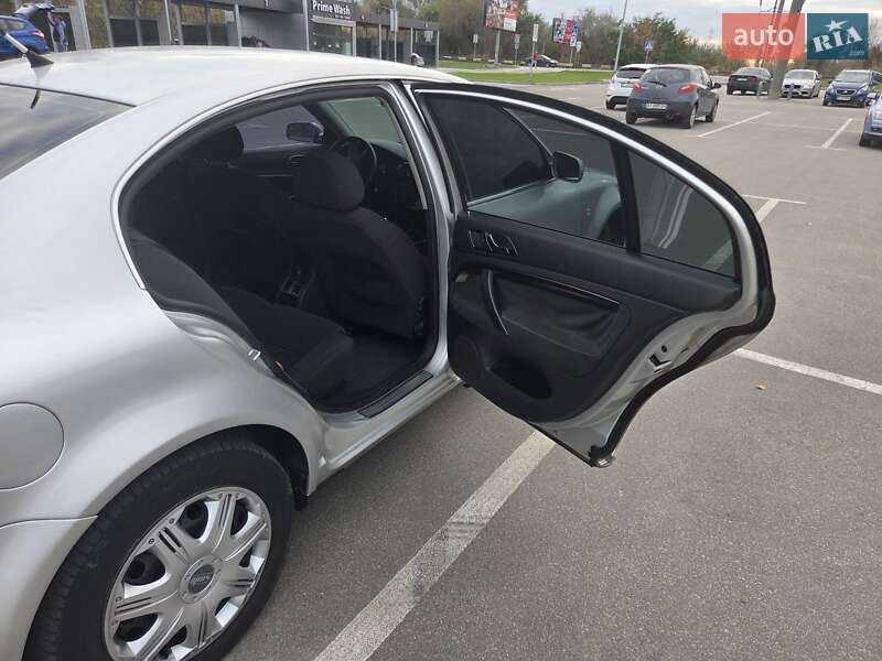 Лифтбек Skoda Superb 2004 в Ирпене фото 10 Лифтбек Skoda Superb 2004 в Ирпене