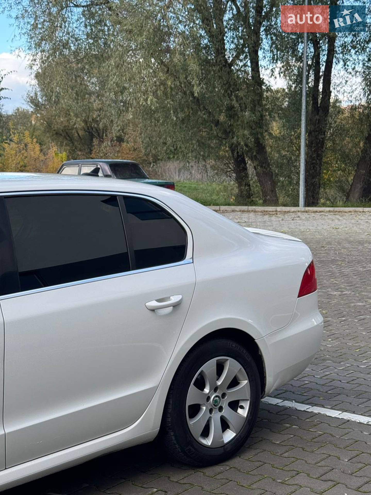 2012 Skoda Superb - мініатюра 3