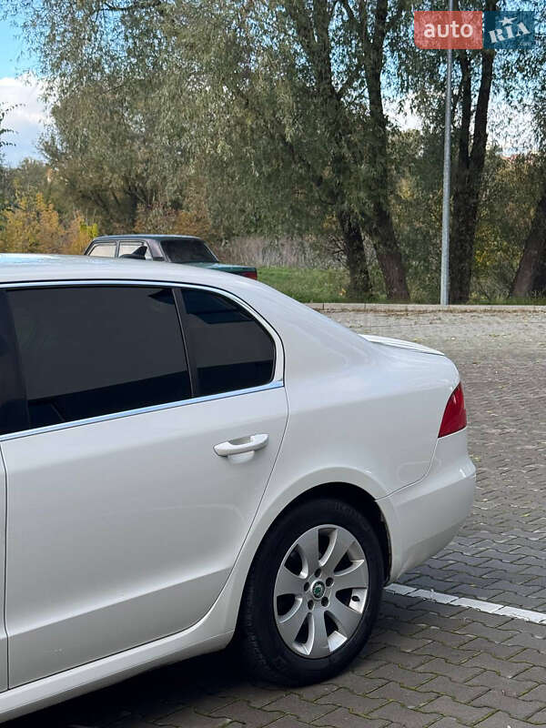 Ліфтбек Skoda Superb 2012 в Хмельницькому
