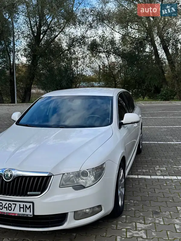 Skoda Superb 2012