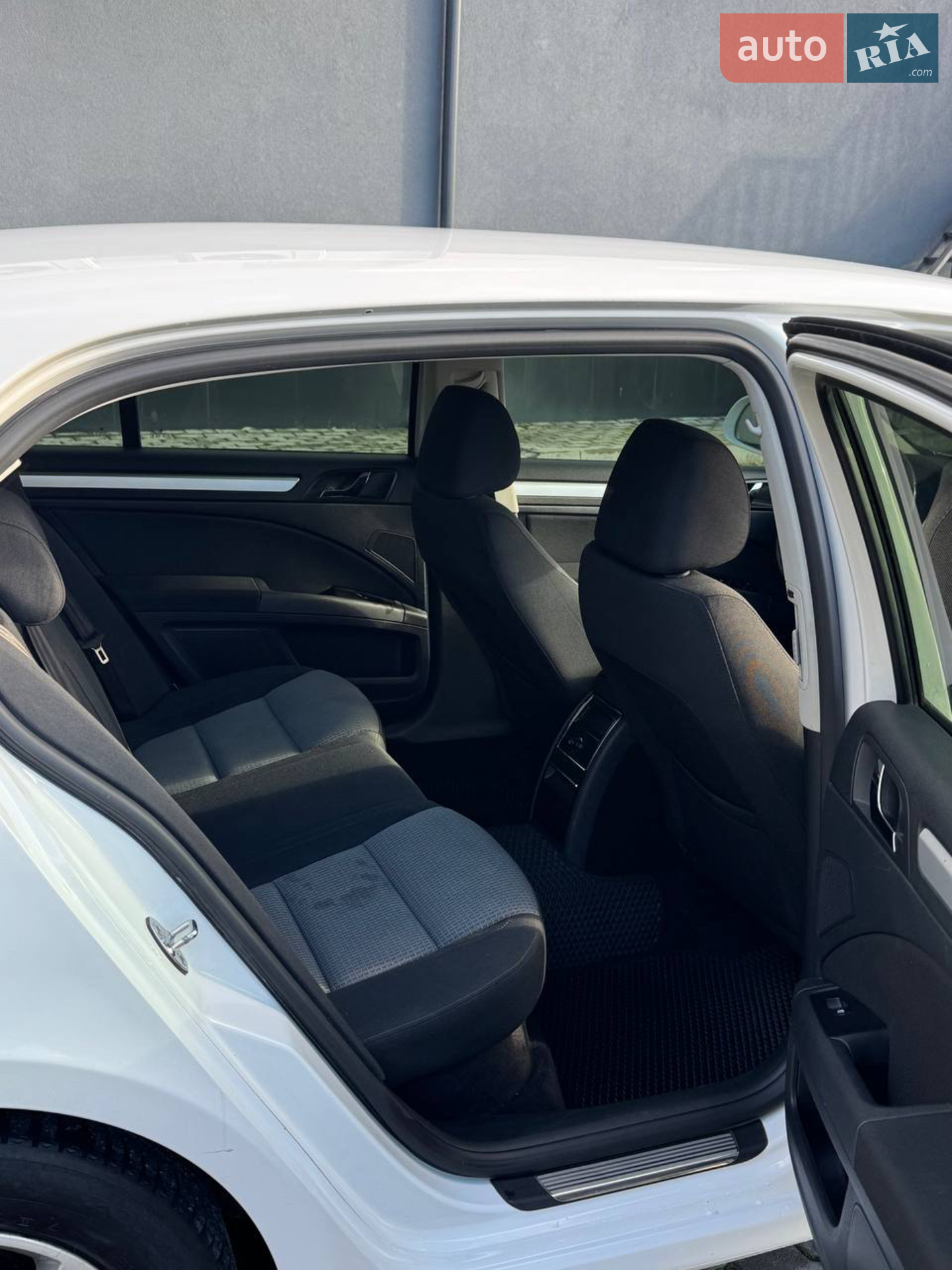 2012 Skoda Superb - мініатюра 17