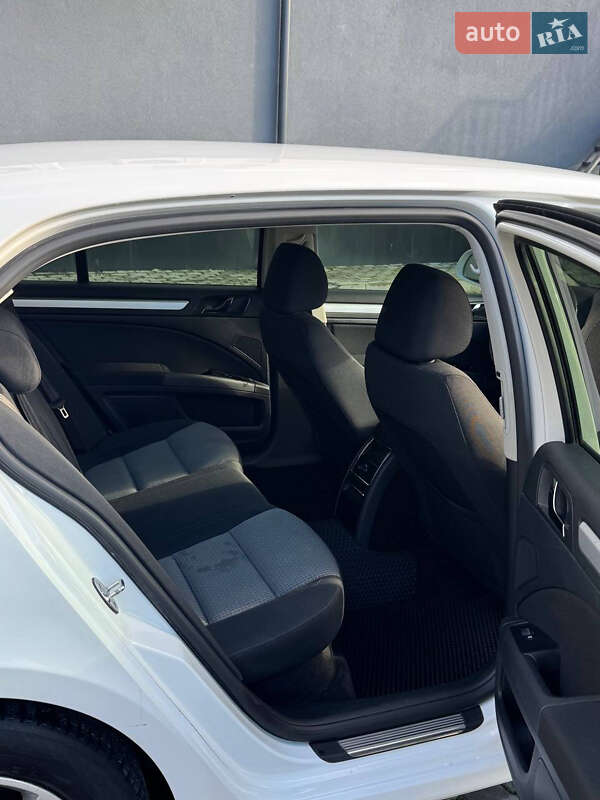 Ліфтбек Skoda Superb 2012 в Хмельницькому
