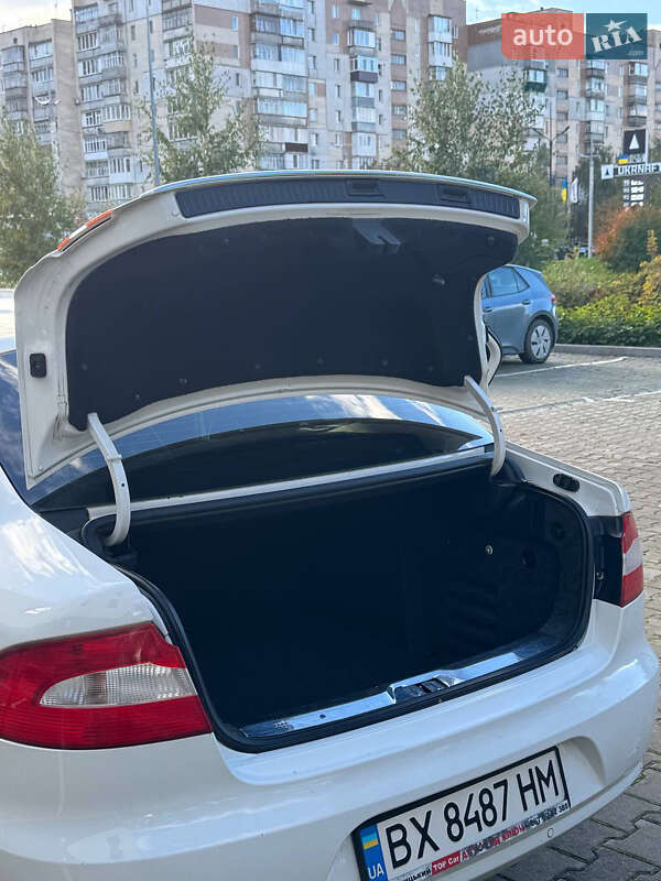 Ліфтбек Skoda Superb 2012 в Хмельницькому