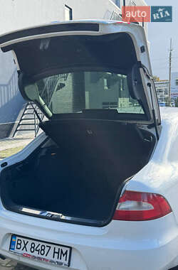 Ліфтбек Skoda Superb 2012 в 