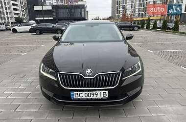 Лифтбек Skoda Superb 2017 в Киеве
