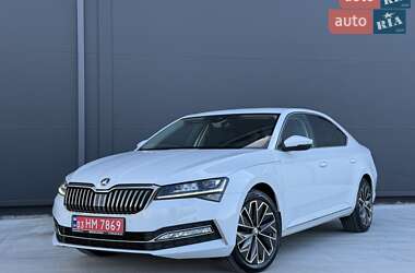 Лифтбек Skoda Superb 2022 в 