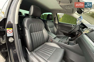 Лифтбек Skoda Superb 2019 в 