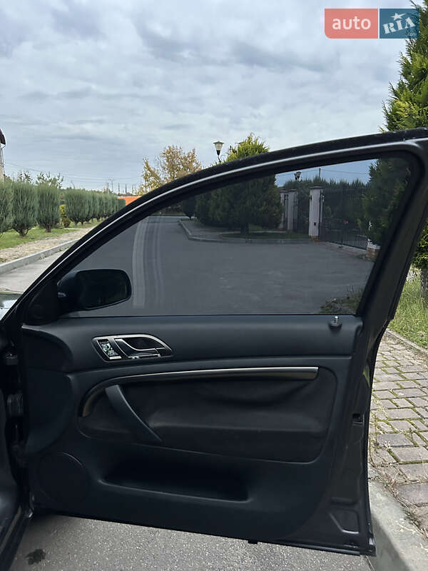 Ліфтбек Skoda Superb 2002 в Шептицькому