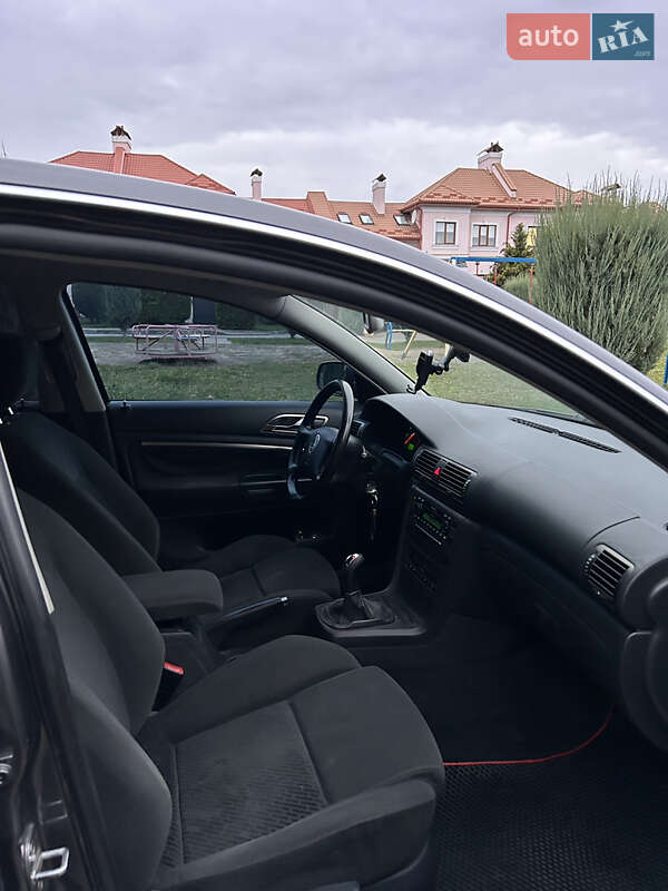 Ліфтбек Skoda Superb 2002 в Шептицькому