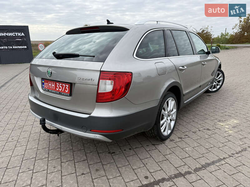 Універсал Skoda Superb 2013 в Львові