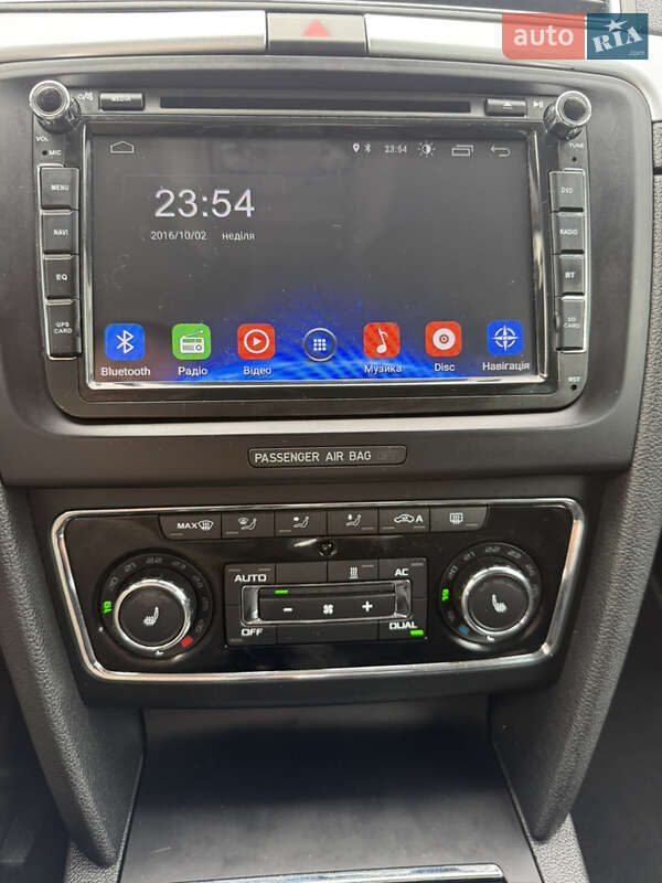 Універсал Skoda Superb 2013 в Львові