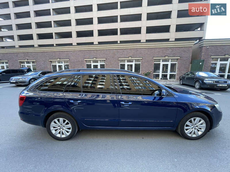 Універсал Skoda Superb 2014 в Києві