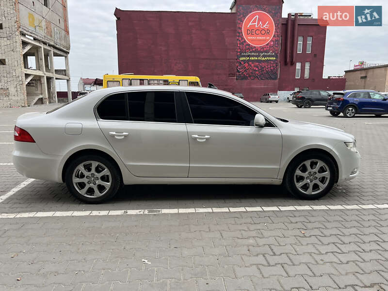 Ліфтбек Skoda Superb 2013 в Тернополі
