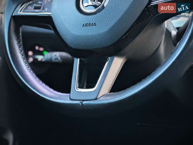 Лифтбек Skoda Superb 2019 в Киеве