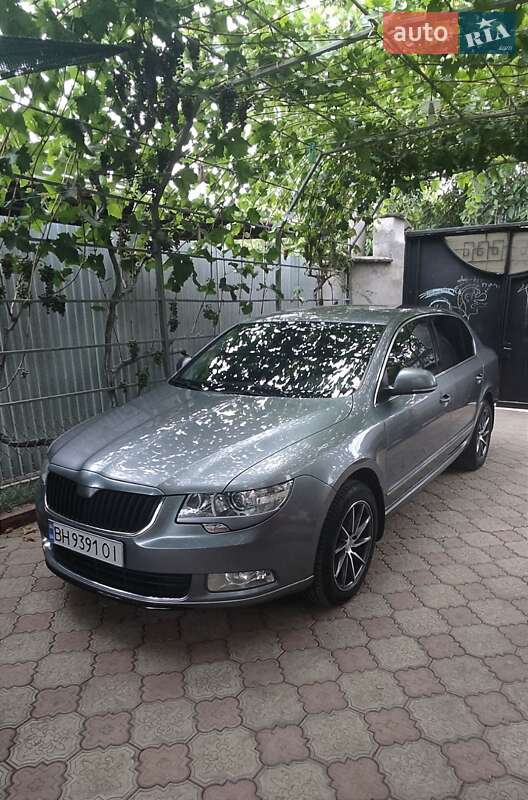 Ліфтбек Skoda Superb 2011 в Одесі