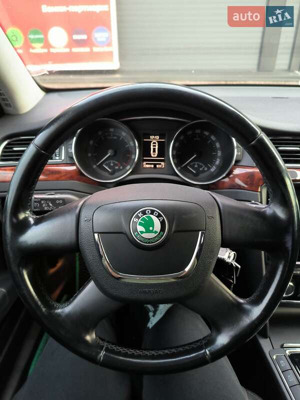 Ліфтбек Skoda Superb 2011 в Великій Олександрівці