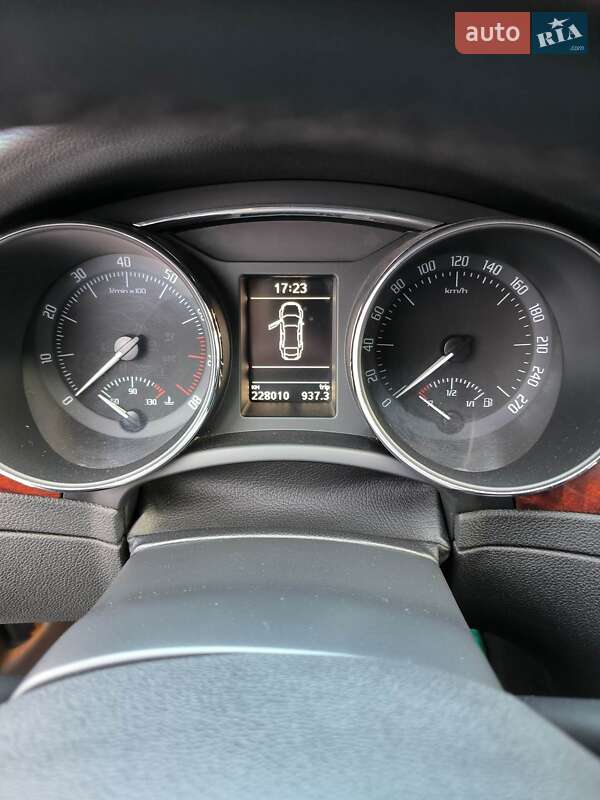 Ліфтбек Skoda Superb 2011 в Великій Олександрівці