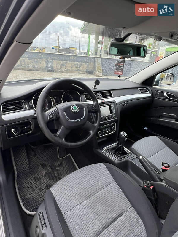 Универсал Skoda Superb 2010 в Белой Церкви