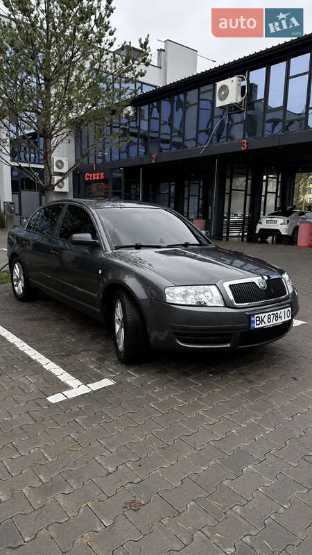 Лифтбек Skoda Superb 2002 в Ровно фото 3 Лифтбек Skoda Superb 2002 в Ровно
