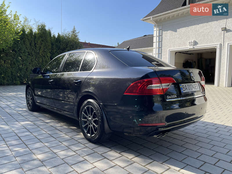 Лифтбек Skoda Superb 2013 в Киеве