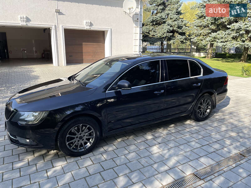 Лифтбек Skoda Superb 2013 в Киеве