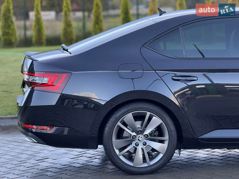 Ліфтбек Skoda Superb 2017 в Луцьку