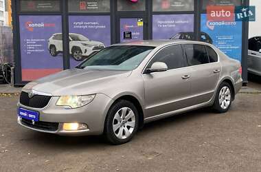 Лифтбек Skoda Superb 2010 в Виннице