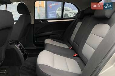 Ліфтбек Skoda Superb 2010 в  фото 19 Ліфтбек Skoda Superb 2010 в
