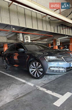 Лифтбек Skoda Superb 2019 в Львове