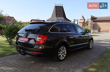 Універсал Skoda Superb 2014 в  фото 13 Універсал Skoda Superb 2014 в