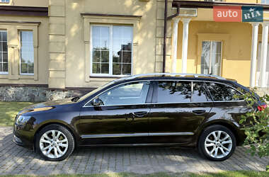 Універсал Skoda Superb 2014 в  фото 20 Універсал Skoda Superb 2014 в