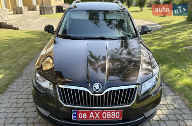 Універсал Skoda Superb 2014 в  фото 25 Універсал Skoda Superb 2014 в