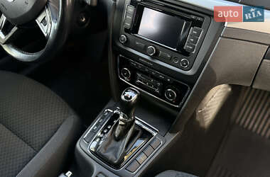 Універсал Skoda Superb 2014 в  фото 60 Універсал Skoda Superb 2014 в