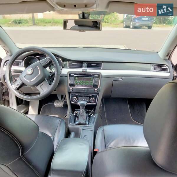 Универсал Skoda Superb 2010 в Хмельницком