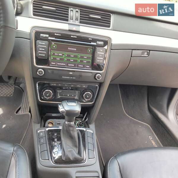 Универсал Skoda Superb 2010 в Хмельницком
