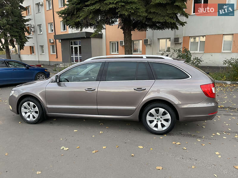 Універсал Skoda Superb 2012 в Рівному