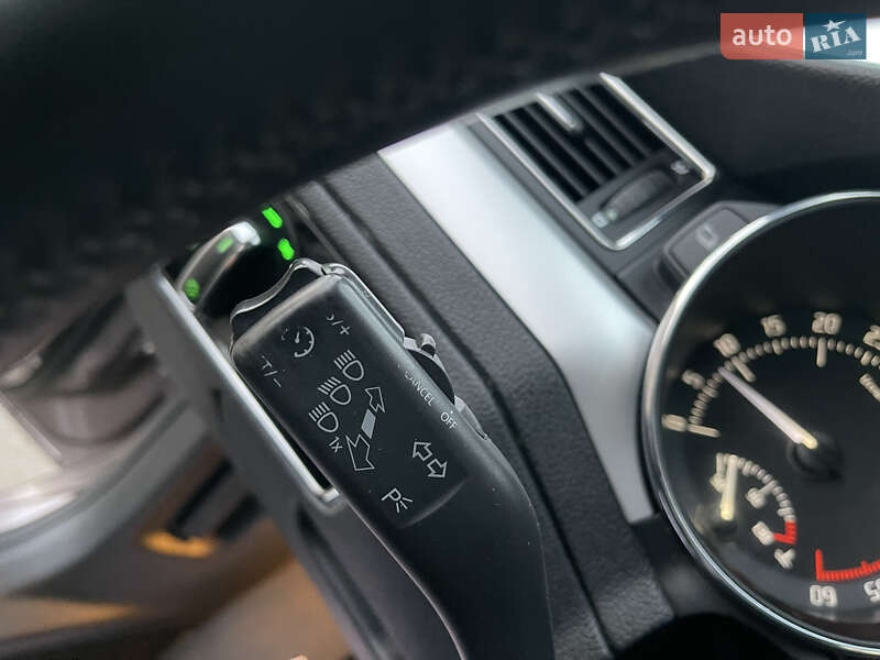 Універсал Skoda Superb 2012 в Рівному