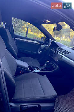 Ліфтбек Skoda Superb 2015 в  фото 10 Ліфтбек Skoda Superb 2015 в
