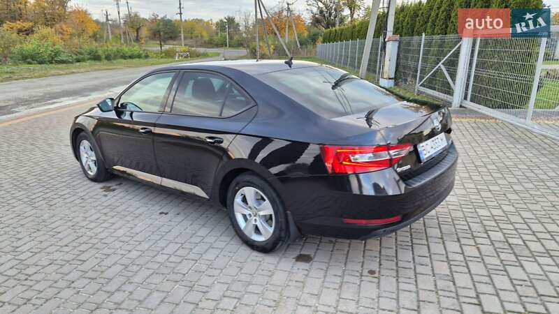 Лифтбек Skoda Superb 2016 в Львове фото 2 Лифтбек Skoda Superb 2016 в Львове