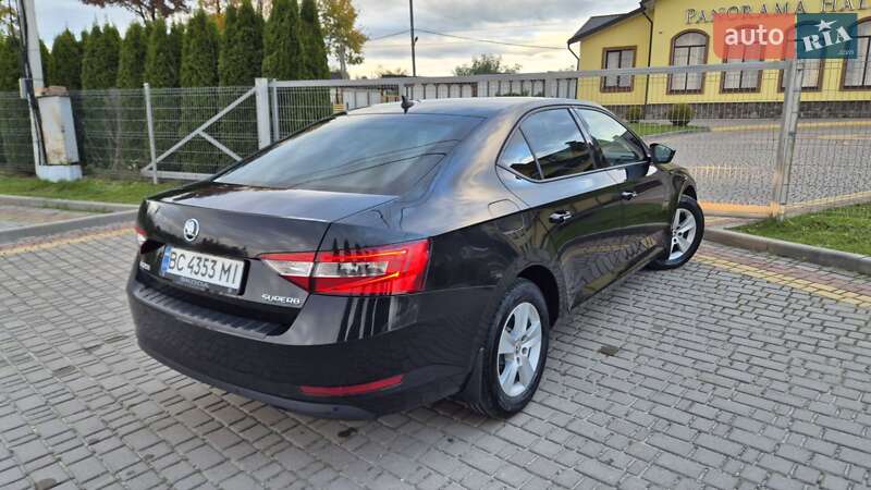 Лифтбек Skoda Superb 2016 в Львове фото 76 Лифтбек Skoda Superb 2016 в Львове