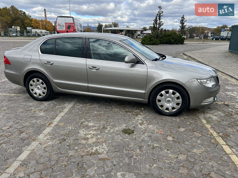 Лифтбек Skoda Superb 2012 в Мукачево фото 6 Лифтбек Skoda Superb 2012 в Мукачево