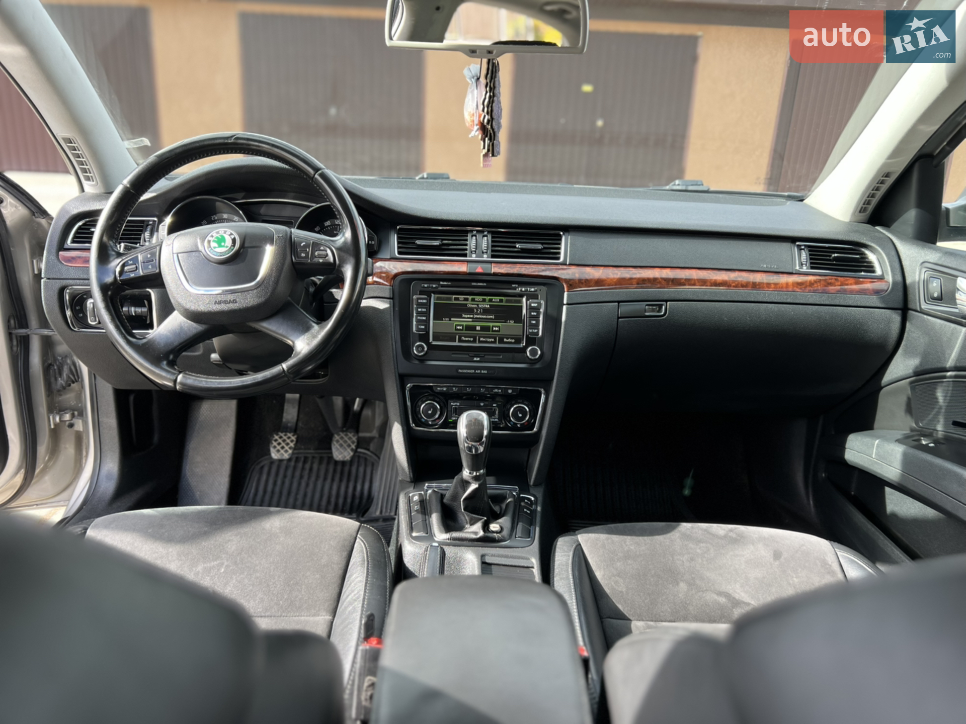 2012 Skoda Superb - мініатюра 28