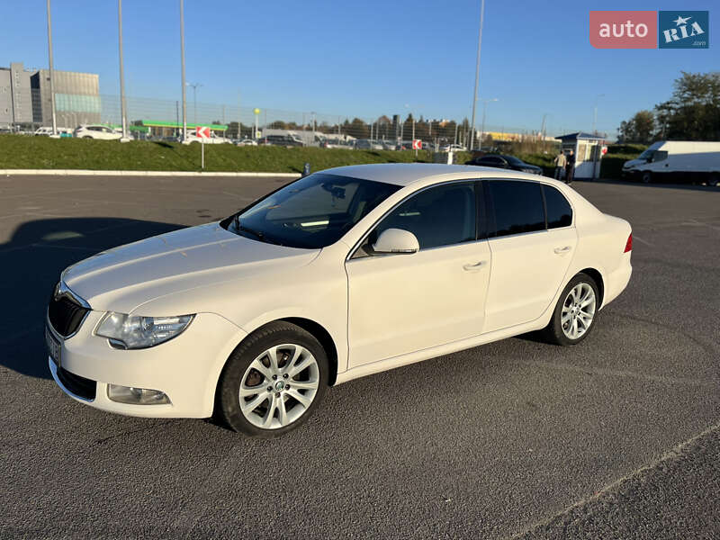 Лифтбек Skoda Superb 2011 в Львове фото Лифтбек Skoda Superb 2011 в Львове